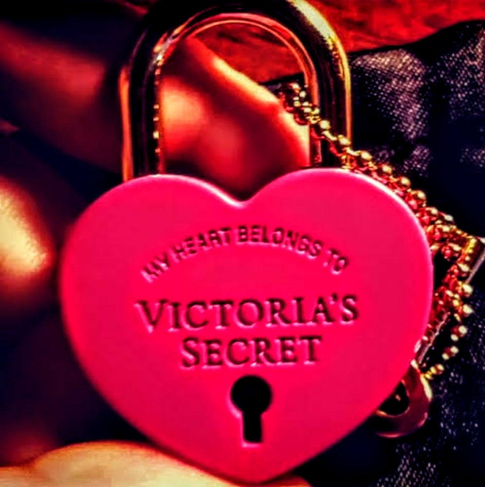 Victoria's Secret Heart Padlock with Key